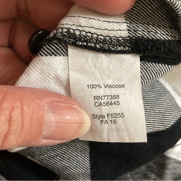 Women’s Madewell Black and White Buffalo Plaid Button-Up Shirt, Size XS Slim - Picture 6 of 7